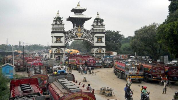 khumbule_nima's tweet photo. India has begun communal war with Nepal #BackOffIndia @PM_Nepal @Indianoilcorp @narendramodi http://t.co/sdyLgeP6Y2 http://t.co/s6riqH8Knv