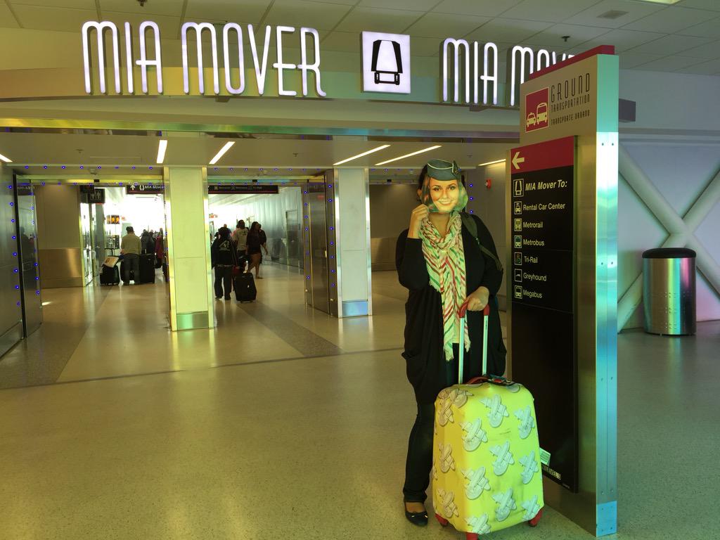 Floxie10's tweet photo. Saludos desde #MiamiAirport #MiaMover #FlyATB! http://t.co/3EgBM86oua