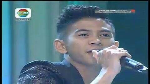 Fia_K2RL's tweet photo. #RizkiRidhoDTerongIDA2015 http://t.co/RtHWR27Ymd