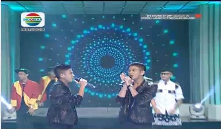 Fia_K2RL's tweet photo. #RizkiRidhoDTerongIDA2015 http://t.co/zro6pUO8rU