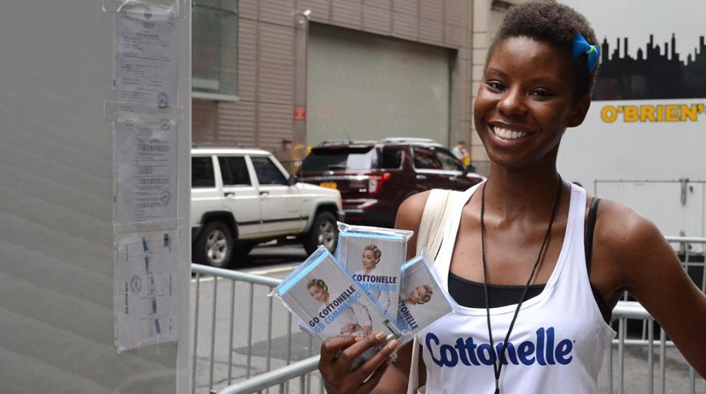 cottonelle's tweet image. It’s more than just wet wipes we’re handing out in our #free samples, it’s clean confidence. bit.ly/1aZHFwR