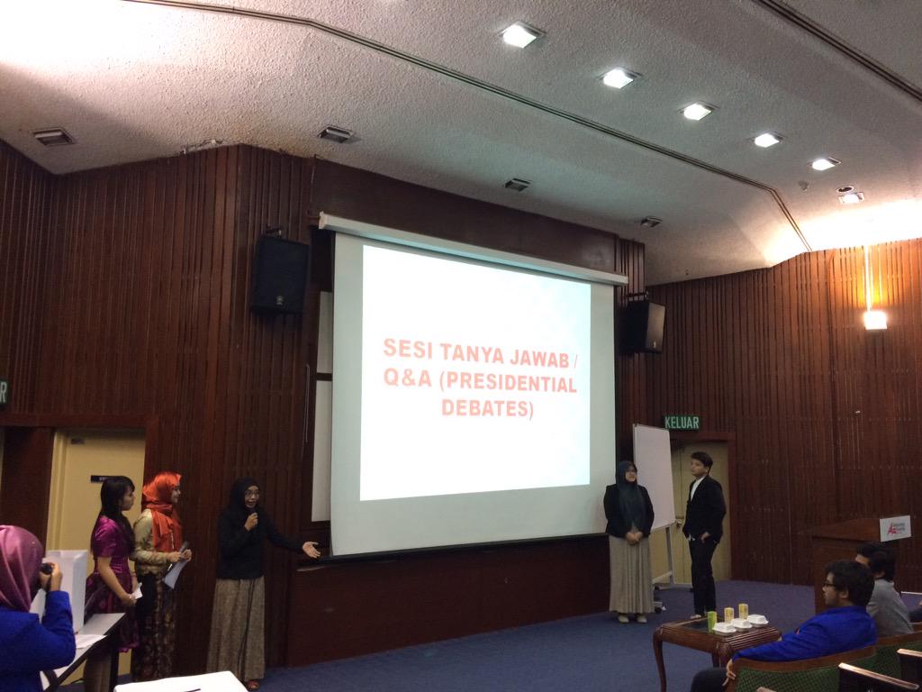 PPIIUKL's tweet photo. Sesi tanya jawab antara kandidat dan partisipan. http://t.co/xxjKheiqKc