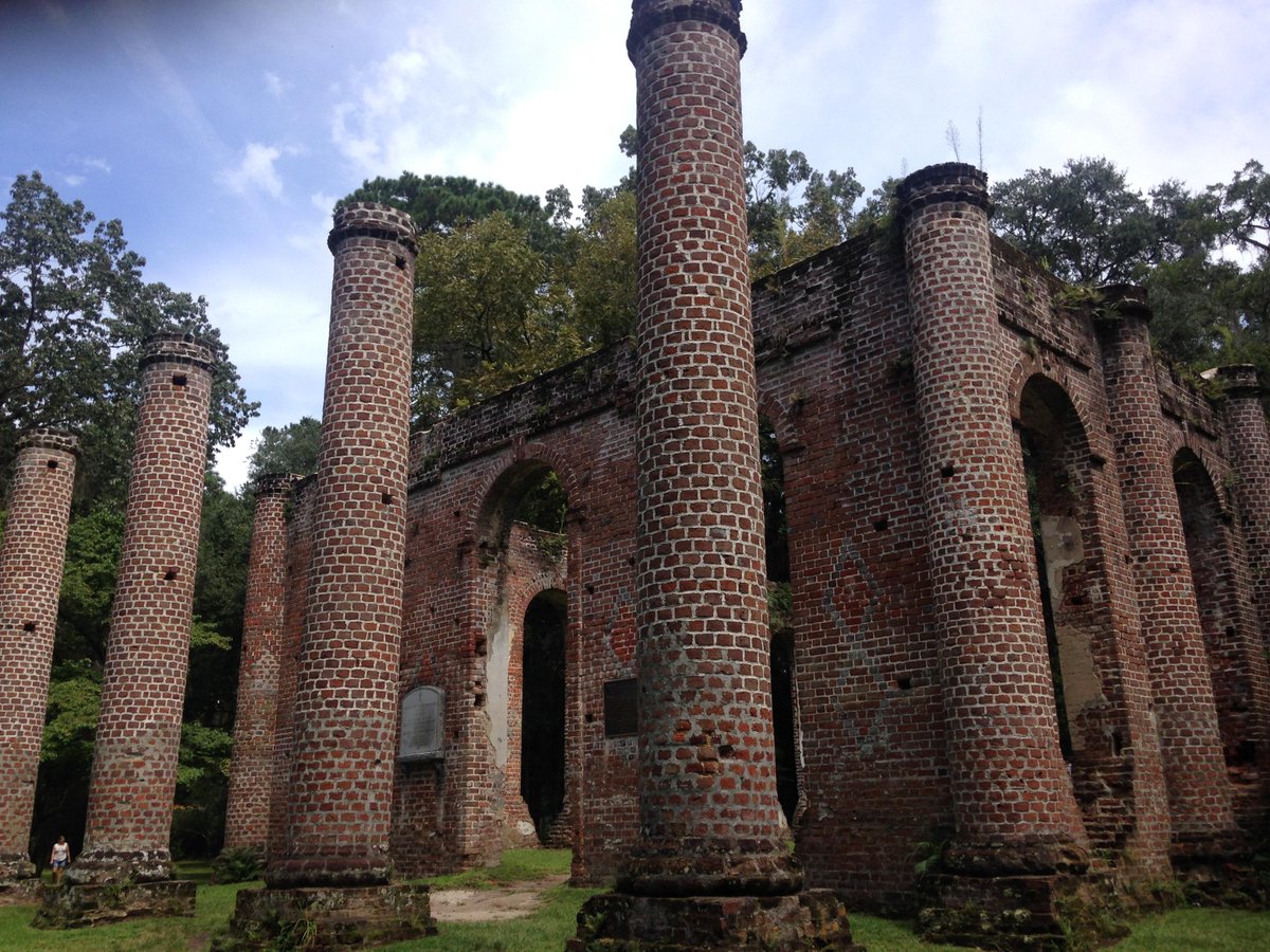 ChuckTownDaily's tweet photo. A Walk Through Old #SheldonChurch - #CharlestonDaily - http://t.co/PtJutoydBP #Beaufort #SouthCarolina #ruins http://t.co/W75cMqfTkI