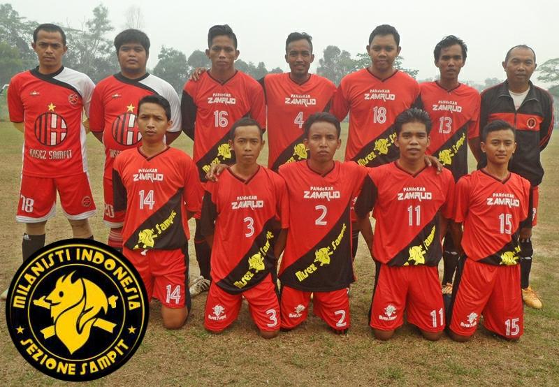 MISezSampit's tweet photo. #FootballDay #MISezSampitDay Skuadra #MISezSampit diturnamen #DanDimCup sore tadi cc @MilanistiOrId @MI_Calcio http://t.co/3zSE27ed6t
