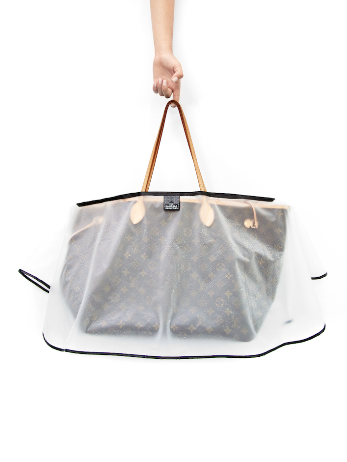 HandbagRaincoat's tweet photo. Your #HBRC Style: Clear. Get yours >------> http://t.co/bJ1M7GlUFA #OWNTHERAIN http://t.co/CUInCu1IcL