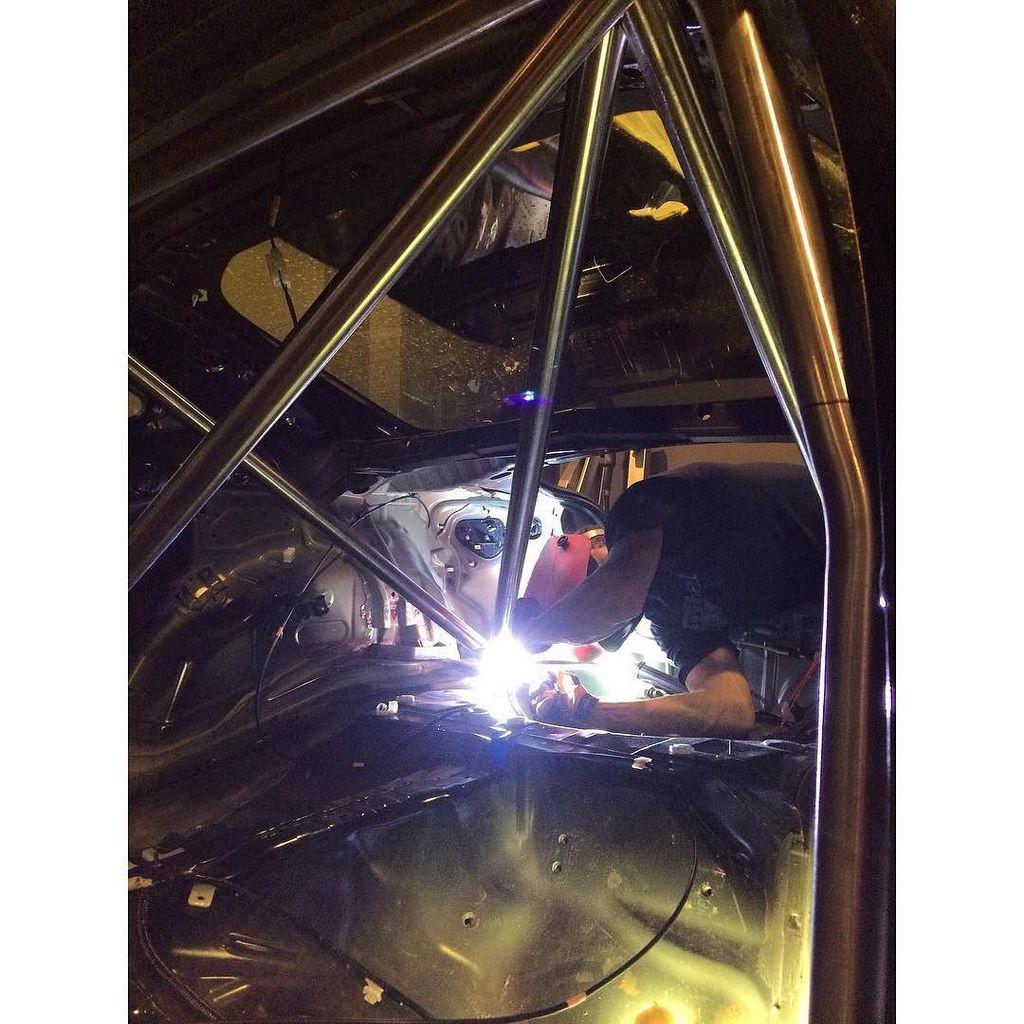 RyanTuerck's tweet photo. @dominant_engineering laying beads on the #tuerckdstreetcar roll cage. #latergram #dominantengineering http://t.co/67u46aMw2R