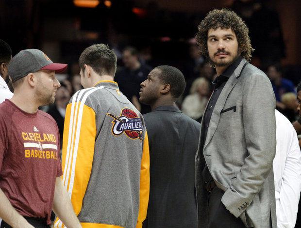 Happy birthday to Anderson Varejao, who would like to sell you a Camry. 