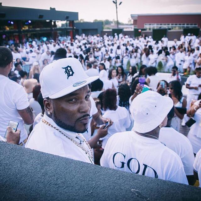 Power1051's tweet photo. Happy 38th birthday: @jeezy 😎 http://t.co/n1zsV4nk6n