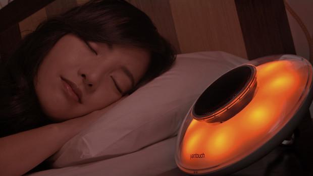 madhurima_nag's tweet photo. #Wirelessstereo + #smartlight is a must have for your #bedtimes! My review on @TheGadgetFlow http://t.co/52lAOdCXAs http://t.co/1x3bmfyQa6