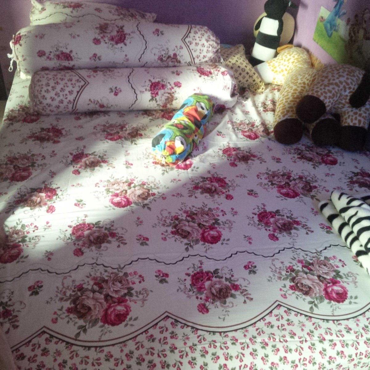 maurulina's tweet photo. Cantiiiknyaaaa Ini sprei baru dr @ohaniihanii :* http://t.co/KqrkGoyf8D