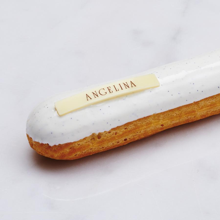 AngelinaQatar's tweet photo. "Eclair vanille
Chou pastry, vanilla cream, white chocolate and vanilla icing"
"اكلير فانيليا 
حلوى الشو، كريمة ال... http://t.co/5itEE5fLCk