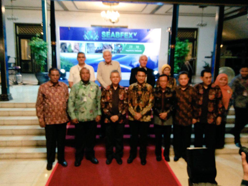 Ditjen_PDSPKP's tweet photo. Pembukaan SEABFEX V tahun 2015 di Yogyakarta, DIY. @KemenKP @Seabfex5 @infoyogya @NPerbowo http://t.co/ZJooMixawg