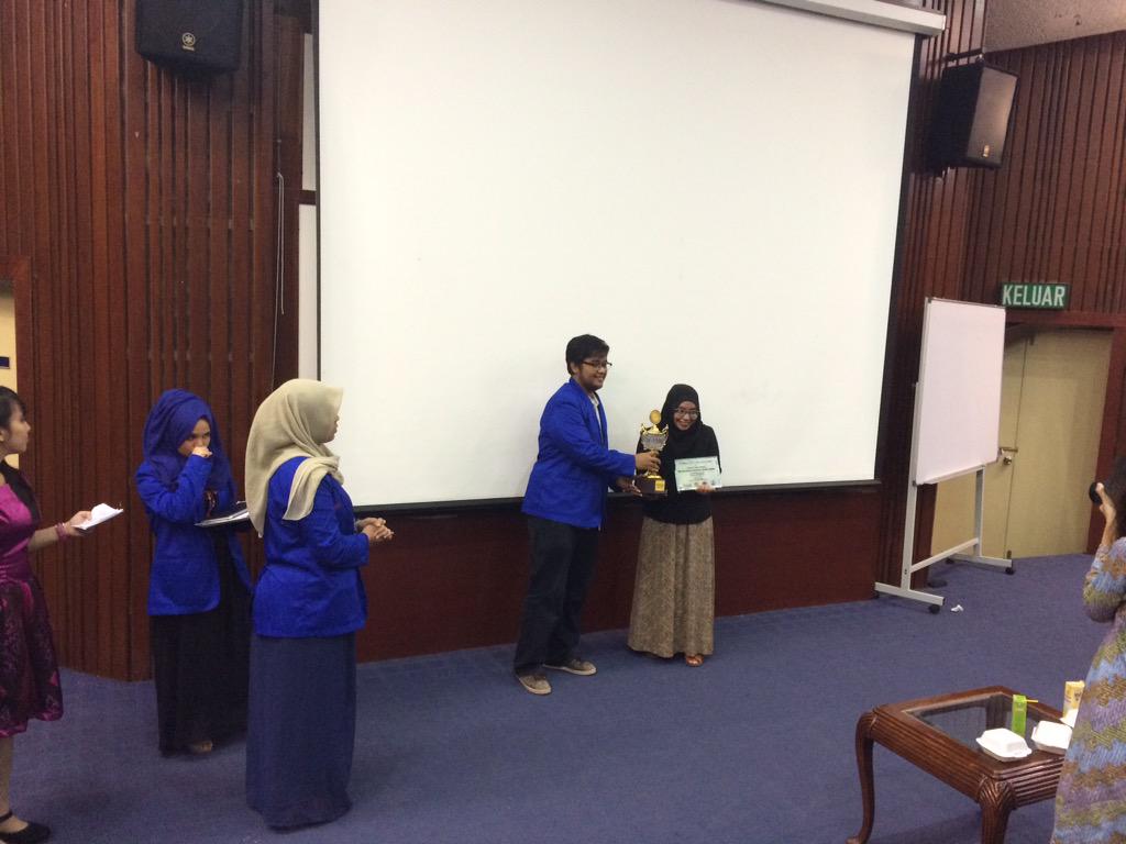 PPIIUKL's tweet photo. Selamat kepada Nisrin Awad Hamedan atas terpilihnya sebagai presiden Garuda IUKL 2015/2016 http://t.co/kQGA8HqkoT
