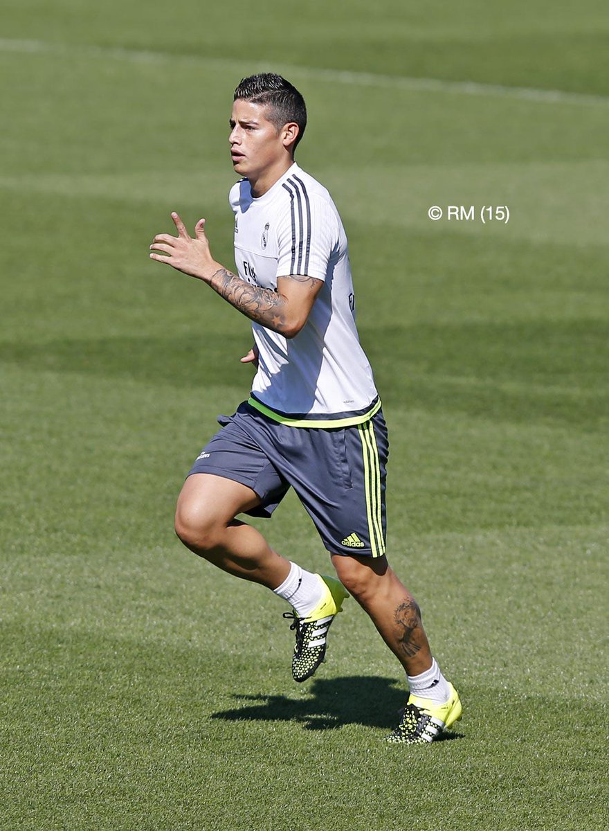 Madrid_Indo's tweet photo. Real Madrid telah memulai persiapannya jelang pertandingan menghadapi Malmö FF.

#RMCity #RMUCL #HalaMadrid http://t.co/rDEaakGdPO