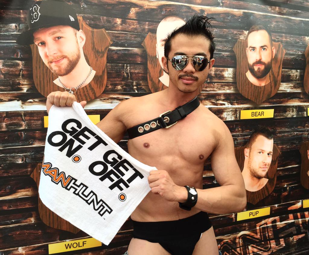 Manhunt's tweet photo. That towel is way too clean. Let's put it to good use. #GetOnGetOff #manhuntnow #Folsom2015 #FolsomStreetFair http://t.co/m6CAfOPuPb