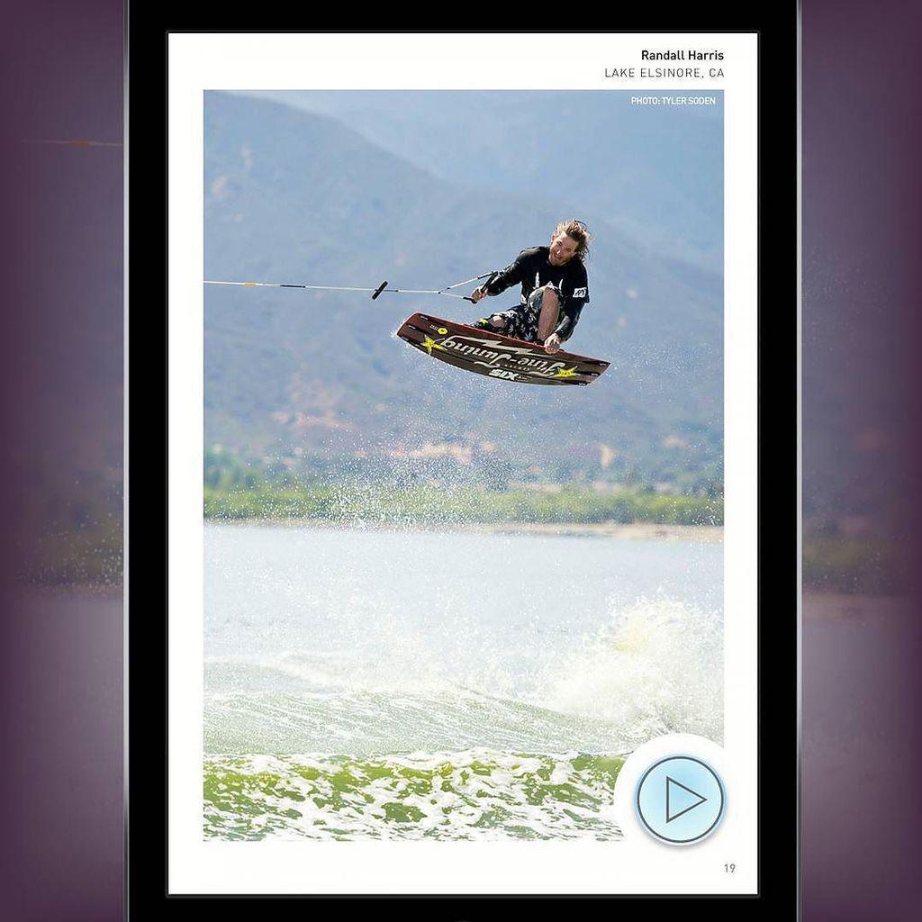All smiles from <a href="/vandallharris/">Randall Harris</a> getting ‘Captured’ in Wake Journal’s 200th issue! [wkjr.nl/app]