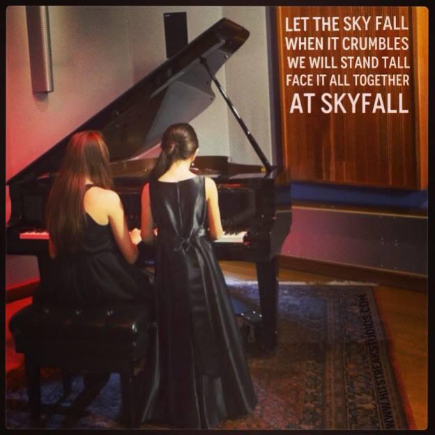 Mariangeli_HSS's tweet photo. Woke up singing #Skyfall! 🎤 Happy #MusicMonday! 💖✨ http://t.co/FBEVsVF2I9
