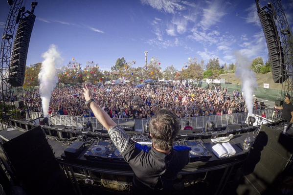 QuintinoFanClub's tweet photo. What a awesome shot from @QUINTINOO at the @BeyondWland !! #QUINTINO #QUINTINOFANS http://t.co/roylL6KeiR