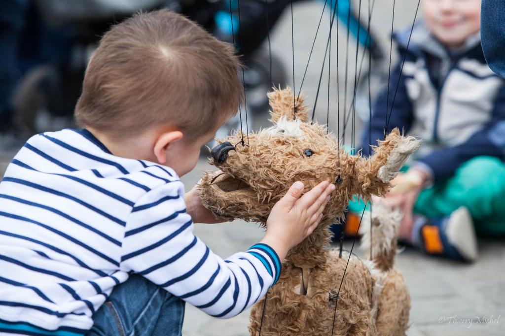 thierrymic's tweet photo. @festivalpuppet #puppets #puppet #marionnette #charlevillemezieres #fmtm #fmtm15 #fmtm2015 http://t.co/ZG1c3Y5qSk