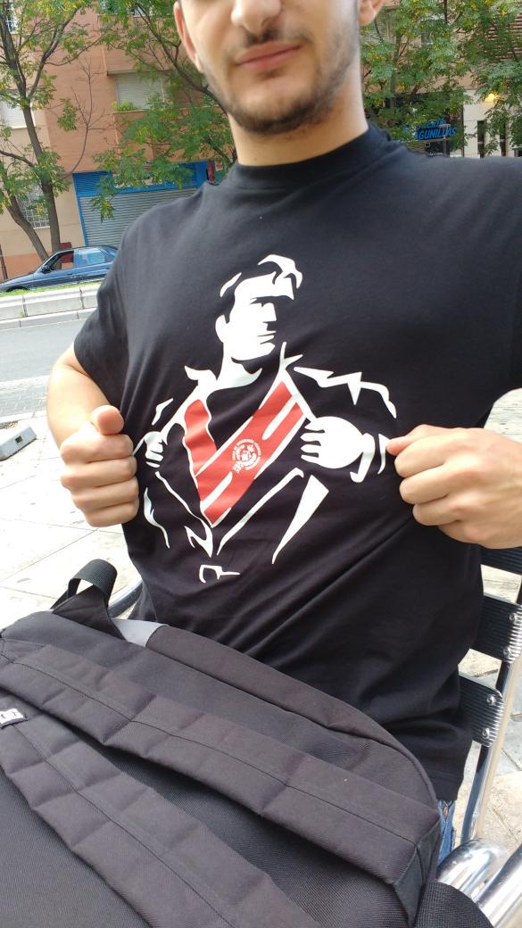 TunadePeritos's tweet photo. Nueva camiseta de la Tuna! http://t.co/QCjFZWHMYz