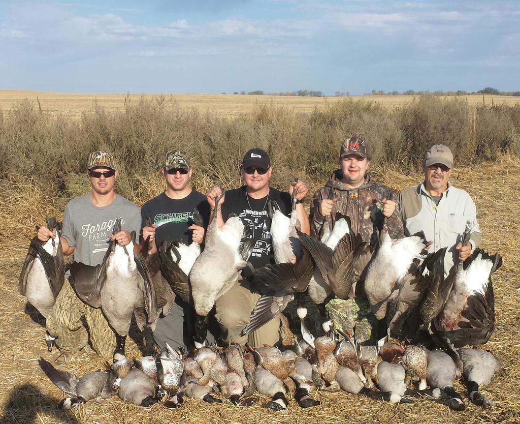 Sargent18Jordan's tweet photo. Fun opener up in #ND  A #banded goose was the icing on the cake! @BandedBrands @ChadBelding @Jimnasium211 http://t.co/CNQfPzOp3a