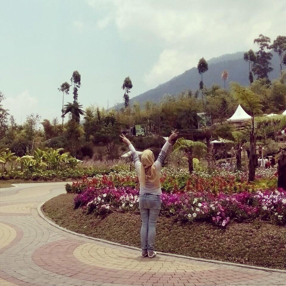irmaokta30's tweet photo. #latepost #holiday #dusunbambu #de'ranch http://t.co/HtxRM7BW1F