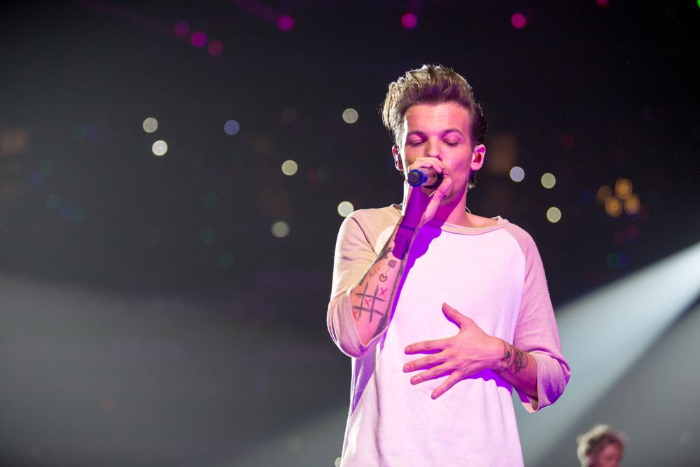onedirection's tweet photo. What a week! Who came along to this weekend's #OnTheRoadAgain2015 shows? © One Direction/Cal Aurand http://t.co/Vk5eT82fsY