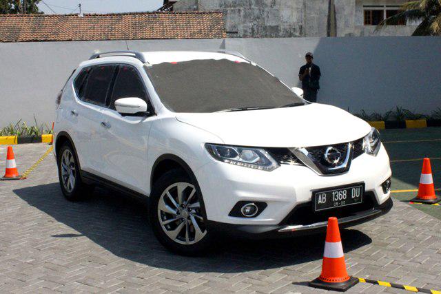 Around View Monitor, Fitur Andalan Terbaru pada All New #Nissan X-Trail
bit.ly/1Pj4zgN
<a href="/NissanID/">NISSAN Indonesia</a> <a href="/NissanFans/">Nissan Fans</a>