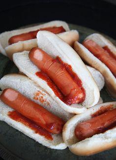 Get as #creative you can this #Halloween and spook out the kids with some real #fingerfood!!! #partyfood #hotdogs