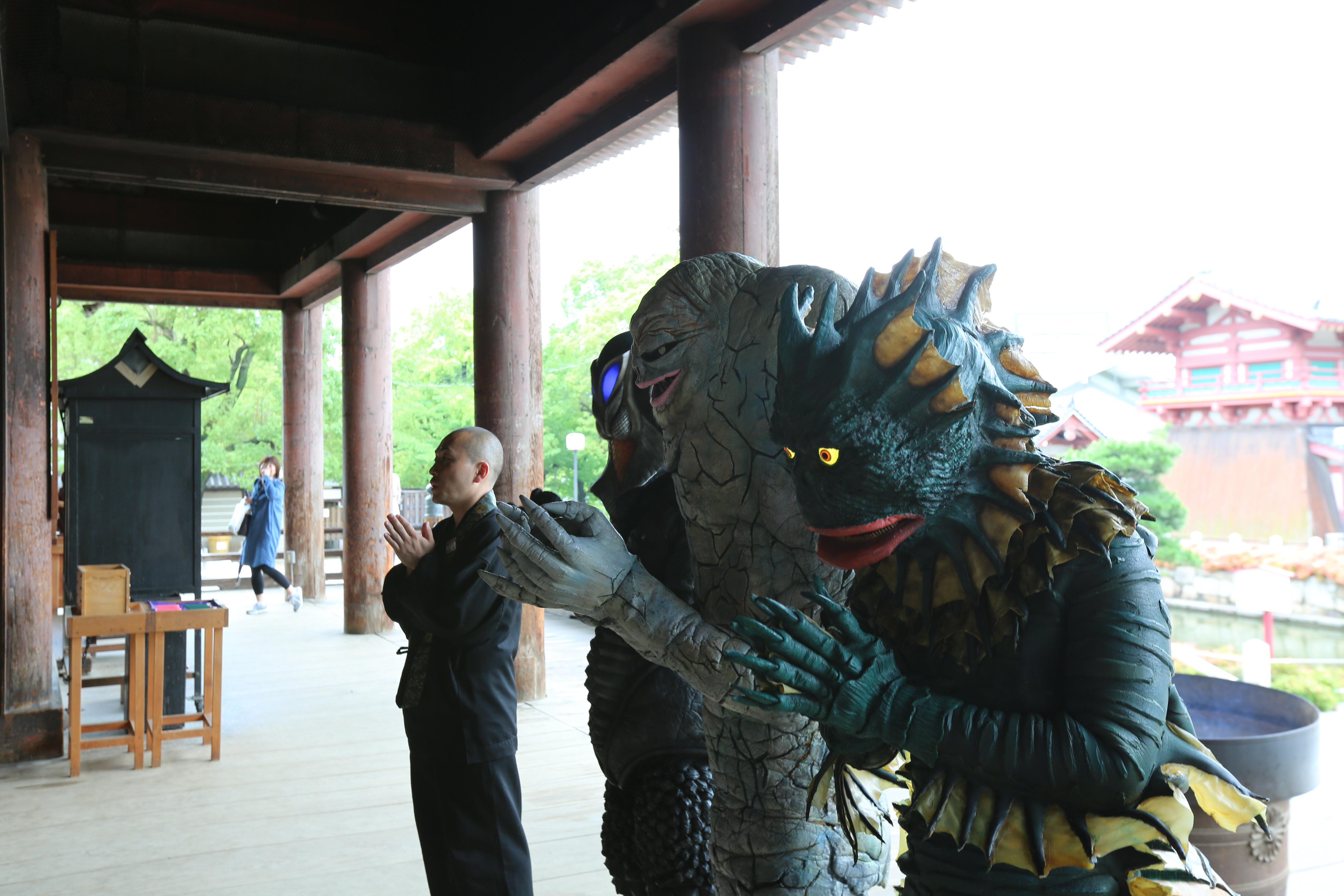 ウルトラ怪獣散歩 公式 明日２２日新作 ウルトラ怪獣散歩西へ 大阪編 フジテレビoneで２４時から さらに大ニュース 地上波sp第二弾 京都編が９月３０日 水 深夜２５時２０分からフジテレビで放送決定 関東ローカル たくさんの人が見てくれ