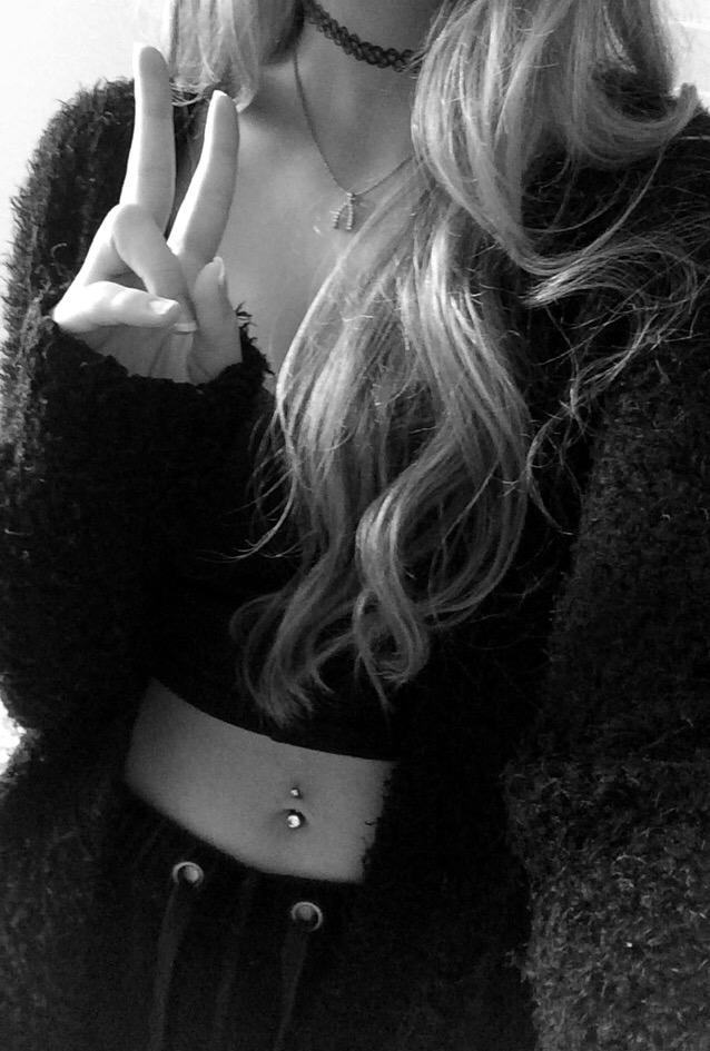 andreawrose's tweet photo. Today's outfit is 50% punk rock and 50% chill. In other words, perfect. http://t.co/Nmh9xN9XRJ
