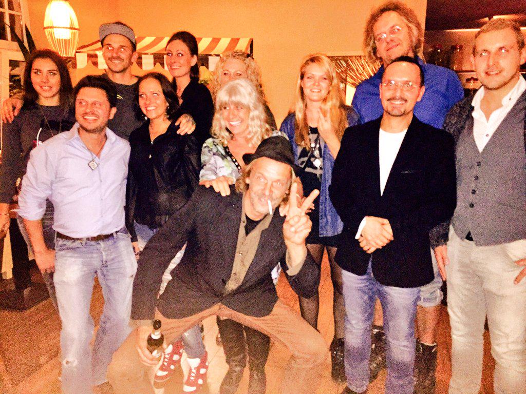NilsNeumann89's tweet photo. Großes Dankeschön an @Hanstwittii für den schönen Abend. #newtopia http://t.co/lzMvbICTNh
