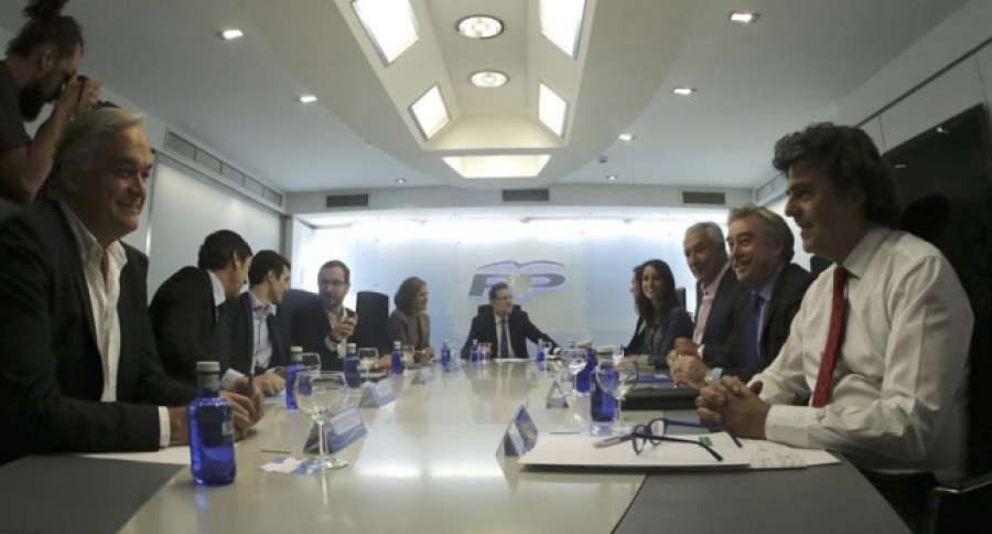sextaNoticias's tweet photo. La Seguridad Social abre expediente sancionador al @PPopular por el despido a Bárcenas ▶ http://t.co/ohbSh8QXGa http://t.co/jhRWwymBdu