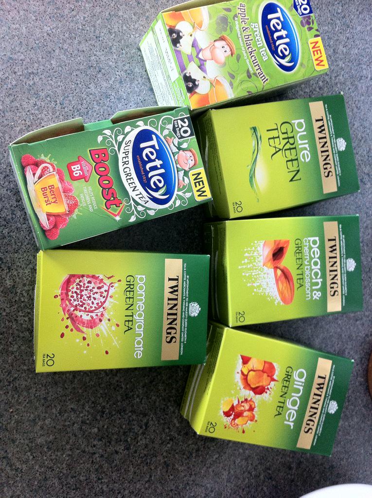 Karl_Hyde's tweet photo. Green Tea addictions 😁 http://t.co/45rnqqo2KK