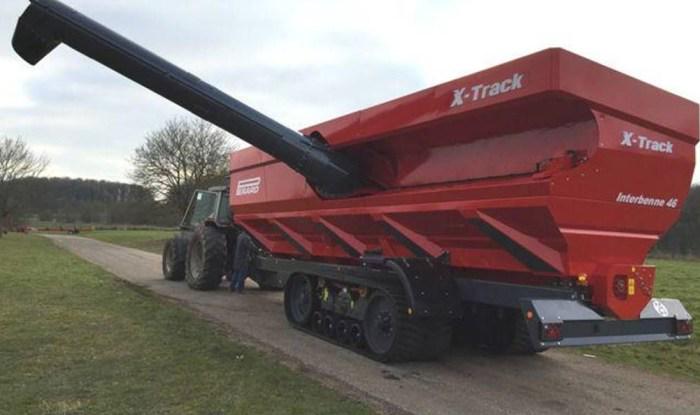 AgropolskaPL's tweet photo. Wóz przeładowczy Perard Interbenne 46 
http://t.co/BzVPBbfiJB #technika #rolnictwo #transport #logistyka #Perard http://t.co/MOMe0TNPVp