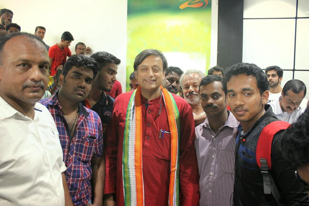 vittuvikuni's tweet image. Hn.MP @ShashiTharoor wit Save sreesanth forum @rino234gr8 @MalluDevil @falahlulu  @Vidithasanthan #BringBackSreesanth