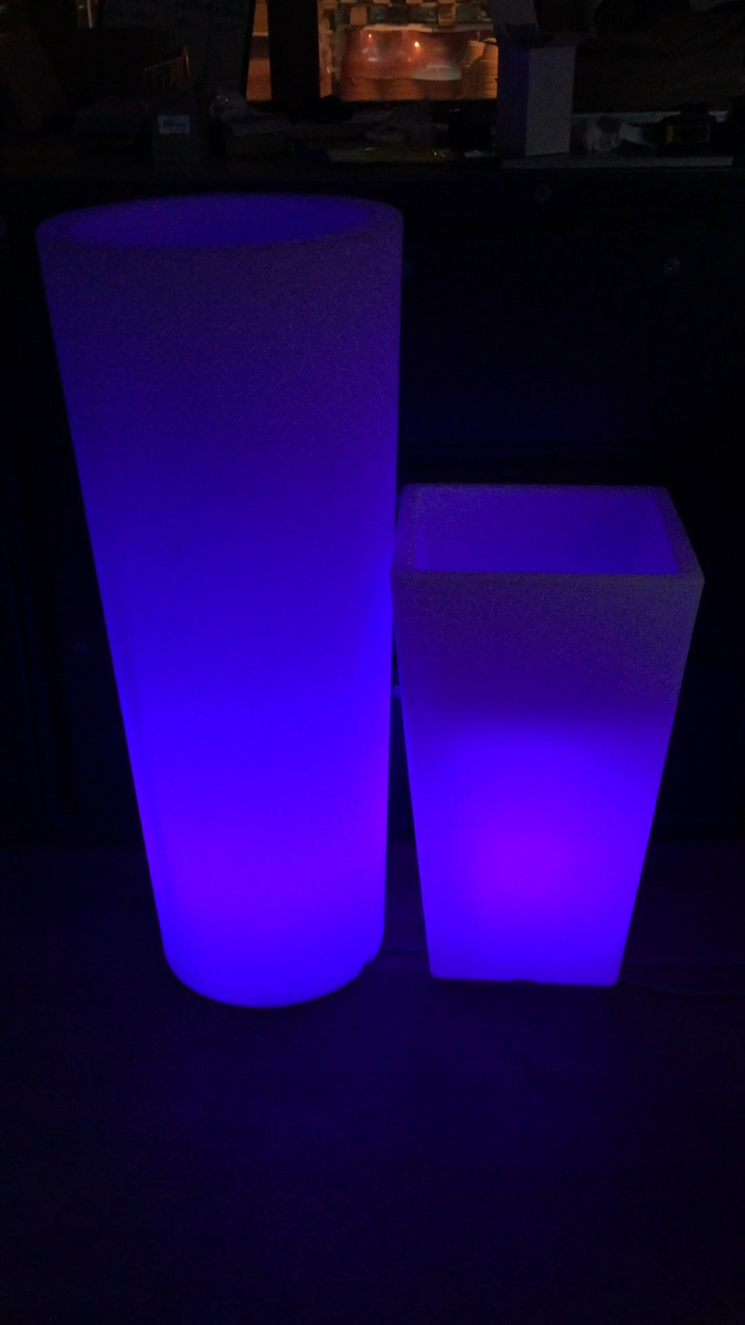 ThePotCompany's tweet photo. One of the new products we're bringing to @LandscapeEvent 13 colours available or automatic colour changing mode! http://t.co/9UD1uwq4kx