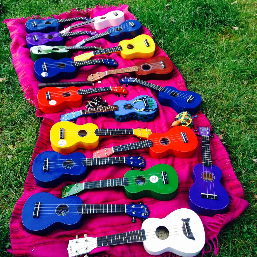 PowerofUke's tweet photo. Happiness is... @happystartups @happycamp2015 #ukulele #5minsofplay http://t.co/aTV48krHzl