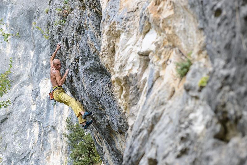 Planetmountain's tweet photo. #Frasassi Climbing Festival 2015 #arrampicata #FrasassiCF2015 http://t.co/RZPDmJ1Oya http://t.co/9a4yK8y123