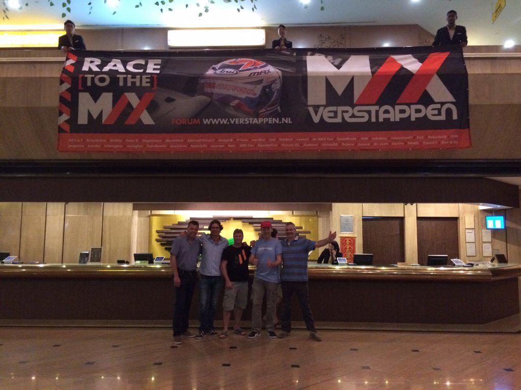 #F1Singapore #F1 #MaxVerstappen <a href="/ToroRossoF1/">ToroRosso</a> Top race. Thx Max!