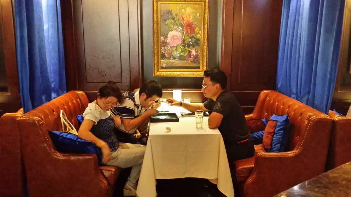 ePaiLive's tweet photo. What a great event! #EpaiLive hosted a luxury watch event in cooperation with 91Watch China! #knowledge #training http://t.co/cXoB6FFxly