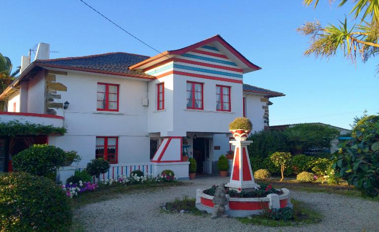 Una #pastelería de cuento bit.ly/1gFtuzg #PasteleríaCaboBusto #Asturias