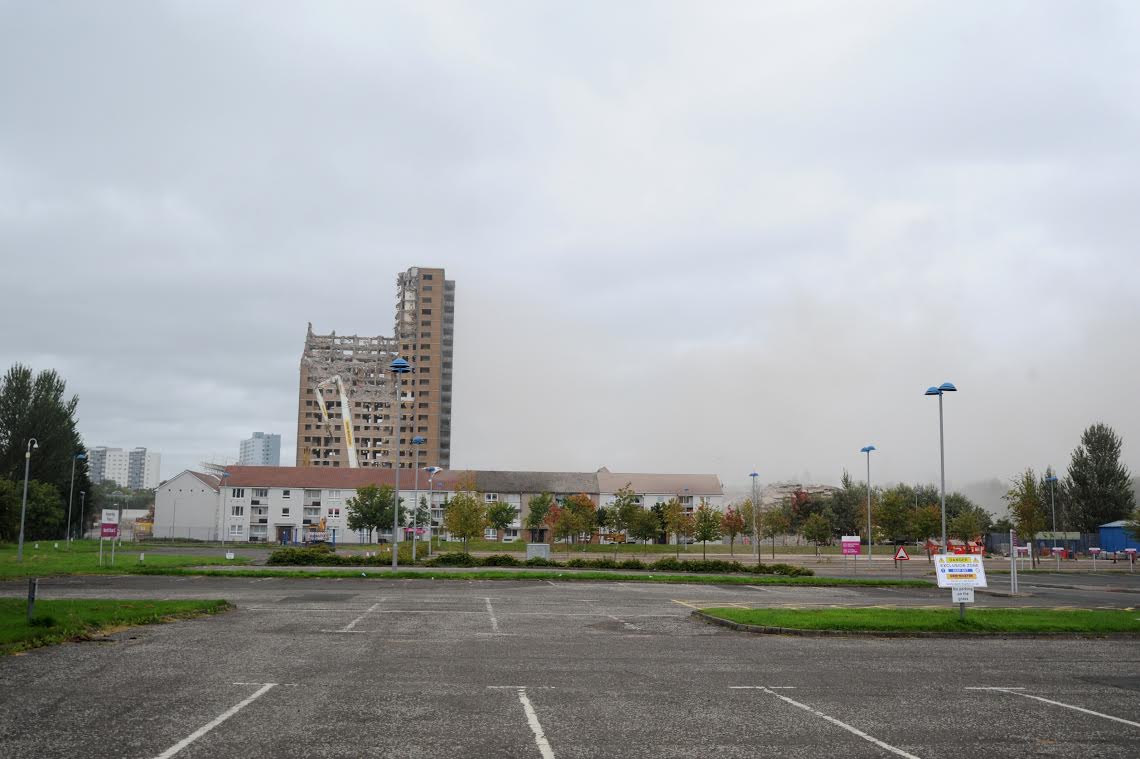 ScotHousingNews's tweet image. Going, going, gone... Demolition paves the way for 50 new Glasgow homes scottishhousingnews.com/5541/demolitio… @GlasgowHousing