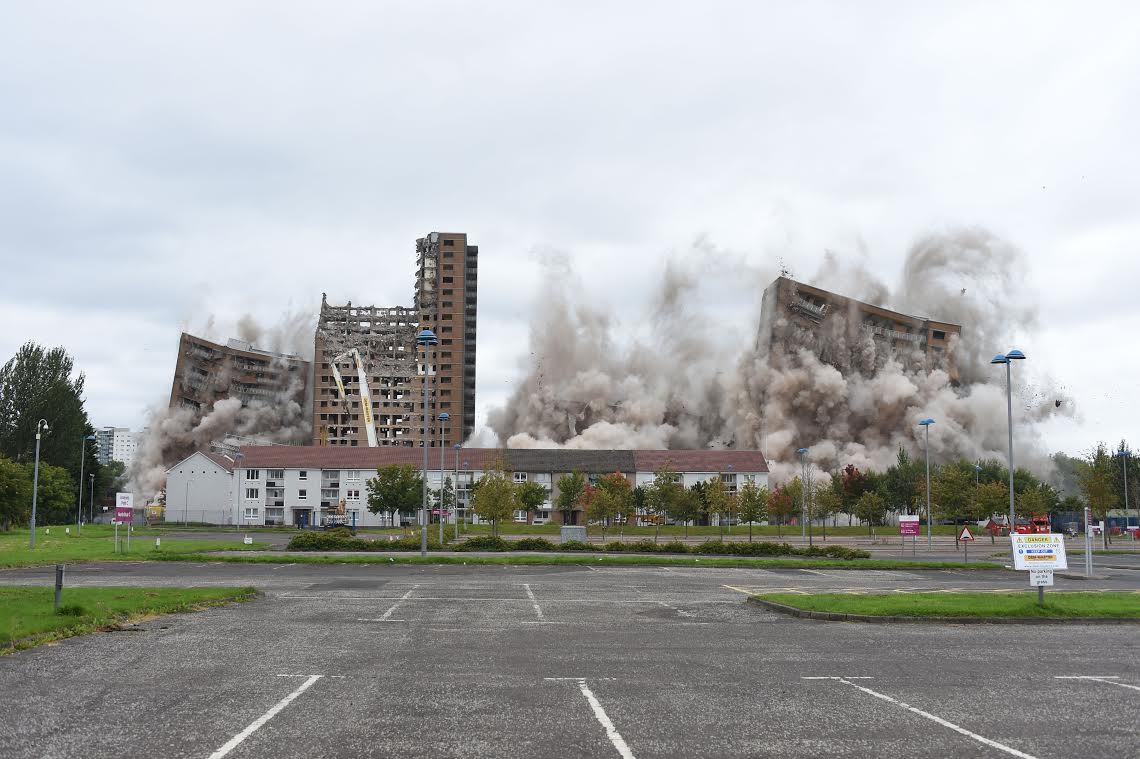 ScotHousingNews's tweet image. Going, going, gone... Demolition paves the way for 50 new Glasgow homes scottishhousingnews.com/5541/demolitio… @GlasgowHousing