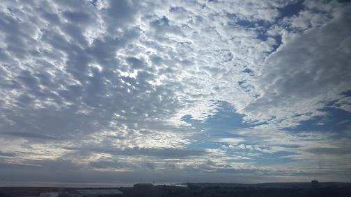 Wonderful skies from <a href="/aberdeenunilib/">Aberdeen Uni Library</a> today.