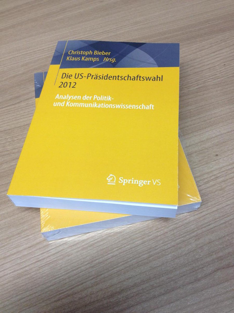drbieber's tweet photo. "da ist das ding!" (o. kahn). // finally, it's a book! #uswahl #usa2012 #election http://t.co/eP8X3vXnOh