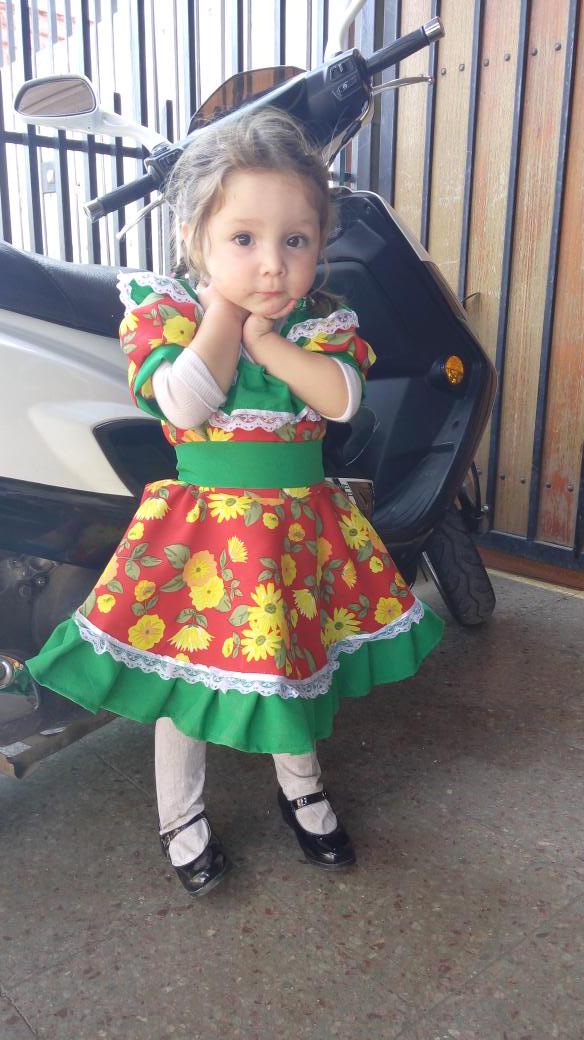 JessicaSeballos's tweet photo. #melevantoconmega desvelada por el temblor y mi huasita con sus 2 añitos http://t.co/InzVt7uEz1