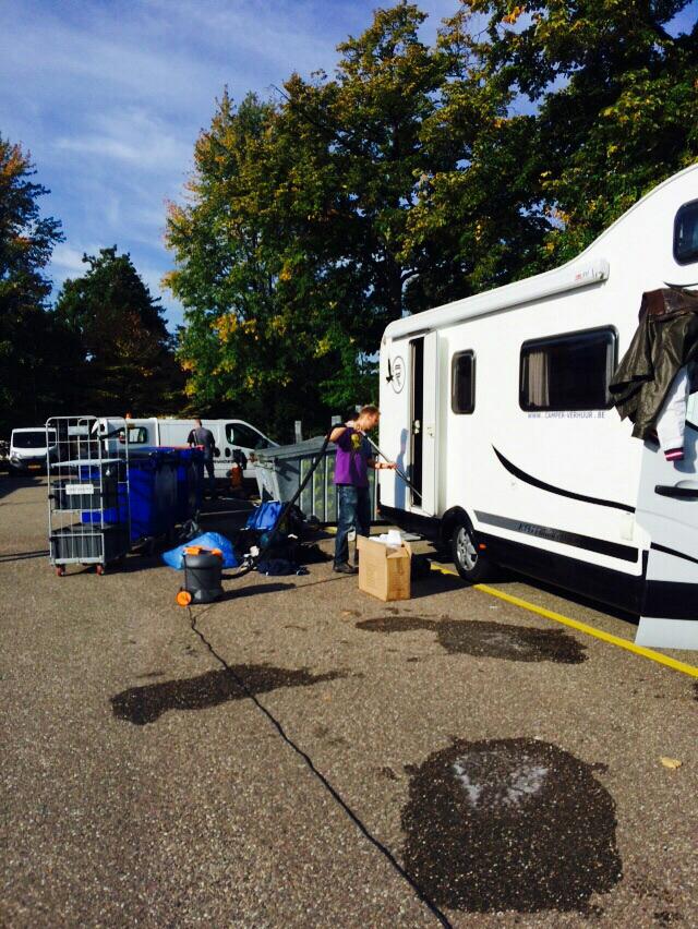 SocialrunGGzE's tweet photo. Vol aan de schoonmaak! #socialrun #meedoeniswinnen #ggze http://t.co/MM8OnxhYMp