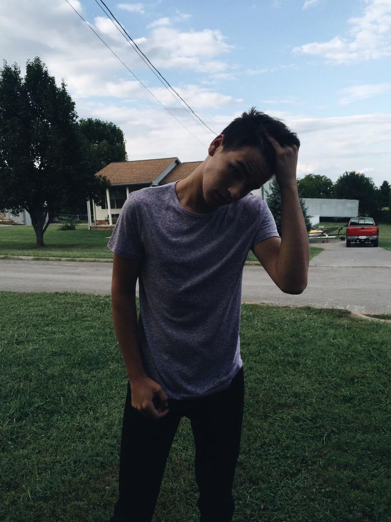 Romane_Beadles's tweet photo. SEE U IN 6 DAYS MY LOVE 😍 #jacobinparis #thebrokebillionairetour http://t.co/gkRU4mqQds