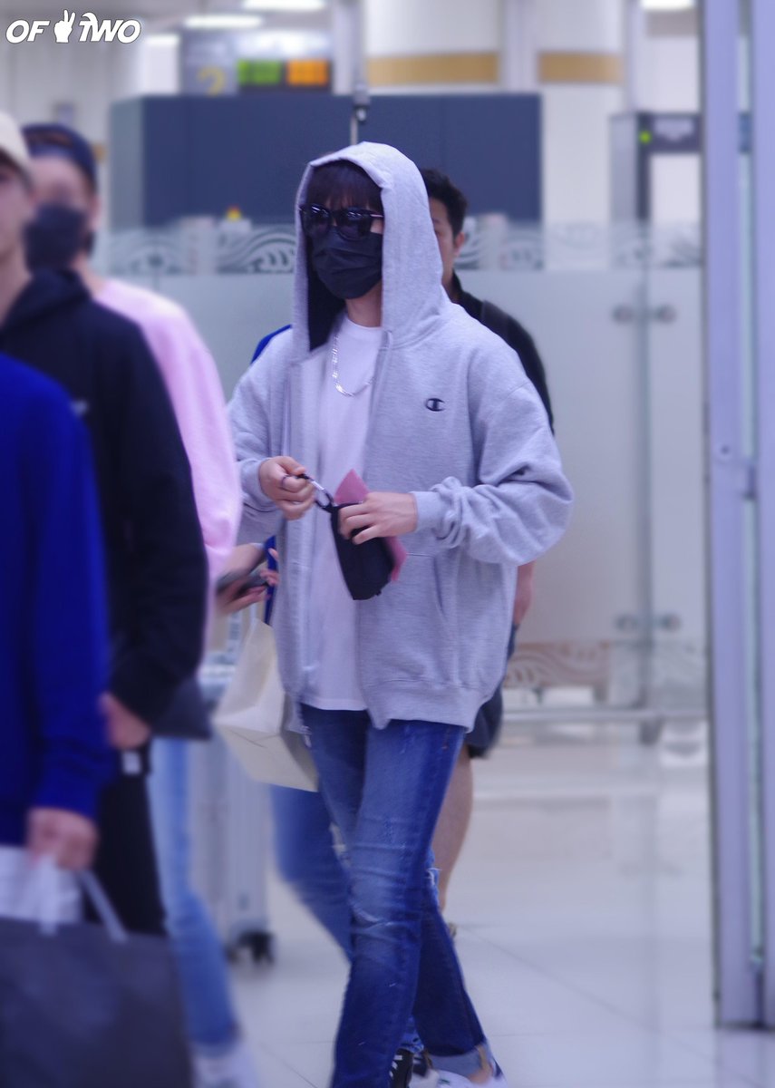 UPDATE 150920 김포공항 입국  #틴탑 #창조 (<a href="/TEEN_TOP/">틴탑(TEEN TOP)</a>) cfile26.uf.tistory.com/original/2716E… (oftwo.tistory.com/51)